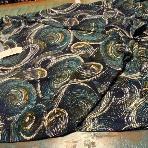 🌸🌸N Touch Women's Blue Swirl Blouse - Picture 2 of 4